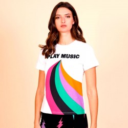 Camiseta blanca manga corta con arcoiris y play music estampado, de Minueto en burbujasmoda gastos de envío gratis.