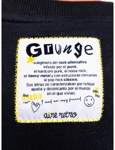 Detalle etiqueta trasera de la sudadera Grunge de la marca Aire Retro para Burbujas Moda