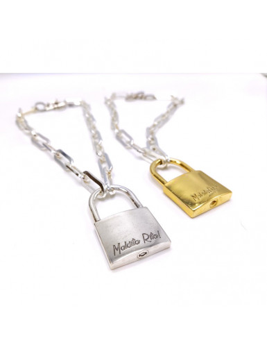 Imagen de collares candado en oro y plata de la marca Maldita Rita